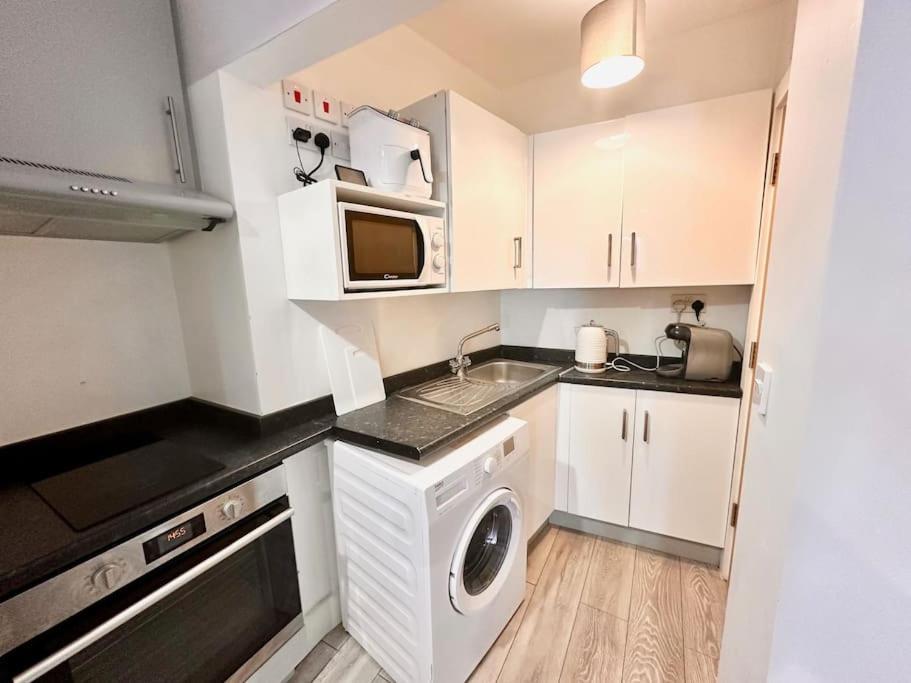 Charming In Lee Apartment London