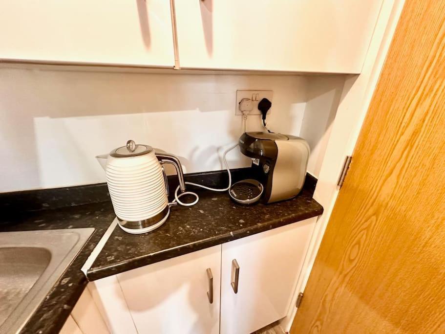 Charming In Lee Apartment London